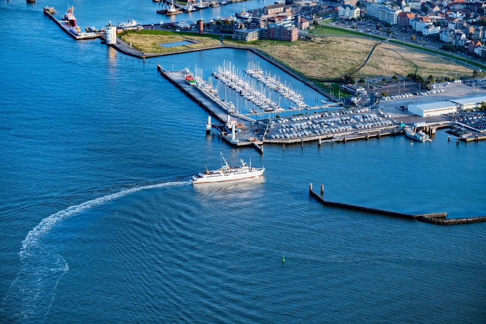 Cuxhaven from the bird's eye view: Passenger liner and seaside resort ship on the North Sea in Cuxhaven in the federal state Lower Saxony, Germany