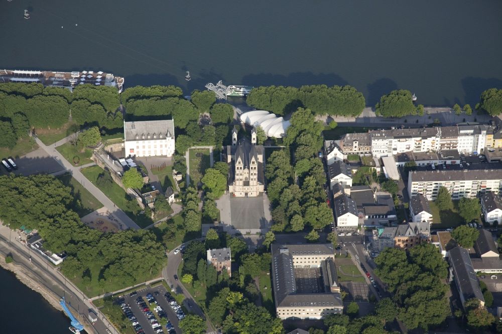 Aerial photograph Koblenz - Ministry Saint Kastor with the parish church an the Ludwig Museum inside the Deutschherrenhaus at the concourse from Rhine and Moselle wich is called Deutsches Eck in Koblenz in Rhineland-Palatine