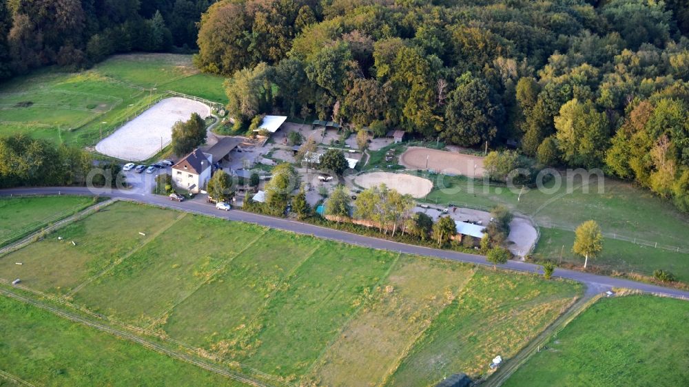 Hennef (Sieg) from the bird's eye view: Equestrian facility of the equestrian community Wiesenhof in Ruetsch in the state North Rhine-Westphalia, Germany