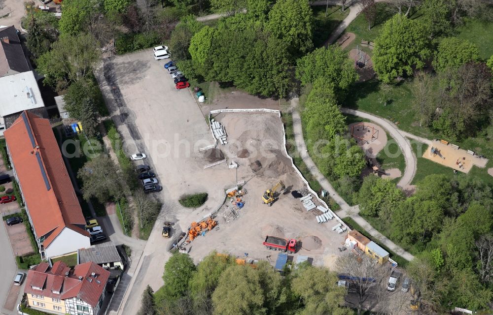 Aerial image Sömmerda - Construction site for laying paving stones as flooring am Auto Parkplatz on Stadtpark in Soemmerda in the state Thuringia, Germany