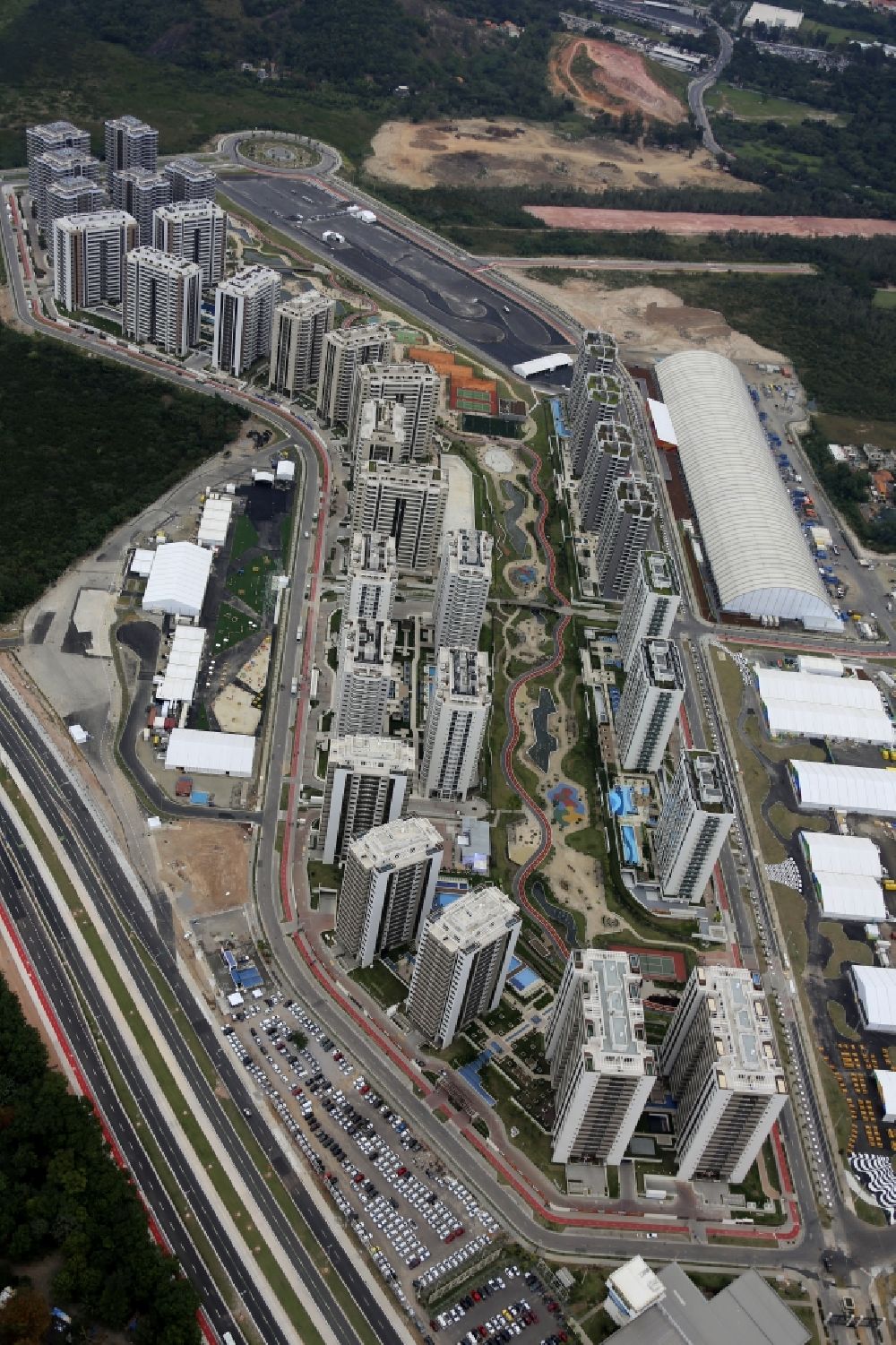 Aerial image Rio de Janeiro - Skyscrapers in the residential area of industrially manufactured settlement for accommodation of athletes before the Summer Games of the Games of the XXXI. Olympics in Rio de Janeiro in Rio de Janeiro, Brazil
