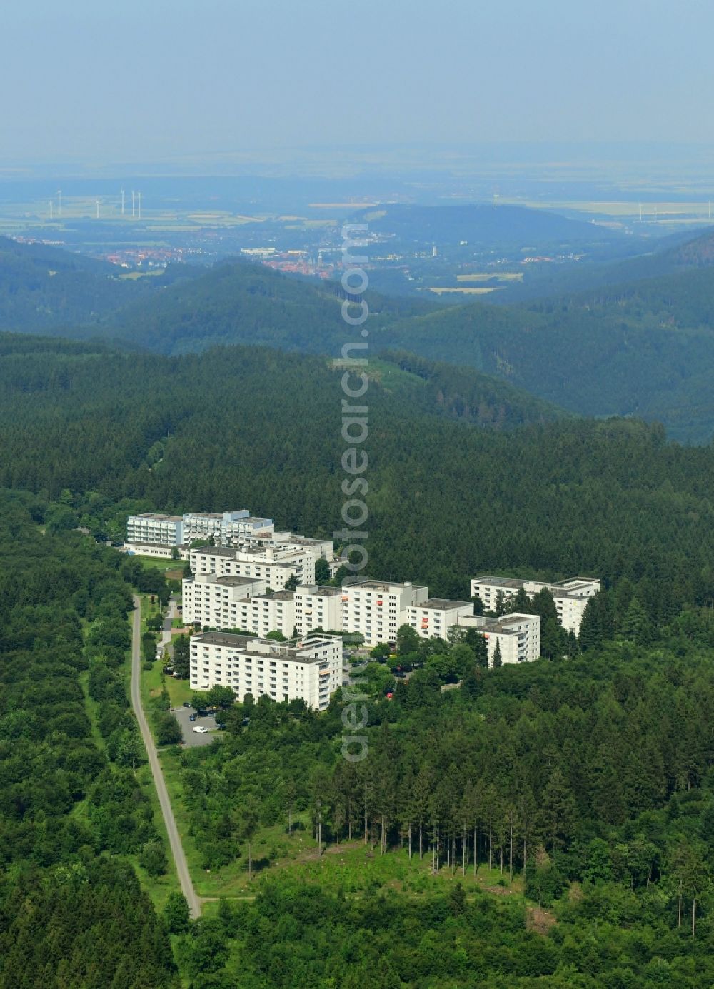 Hahnenklee from above - Skyscrapers in the residential area of industrially manufactured settlement Appartementanlage Ferienpark Am Hahnenkleer Berg in Hahnenklee in the state Lower Saxony, Germany
