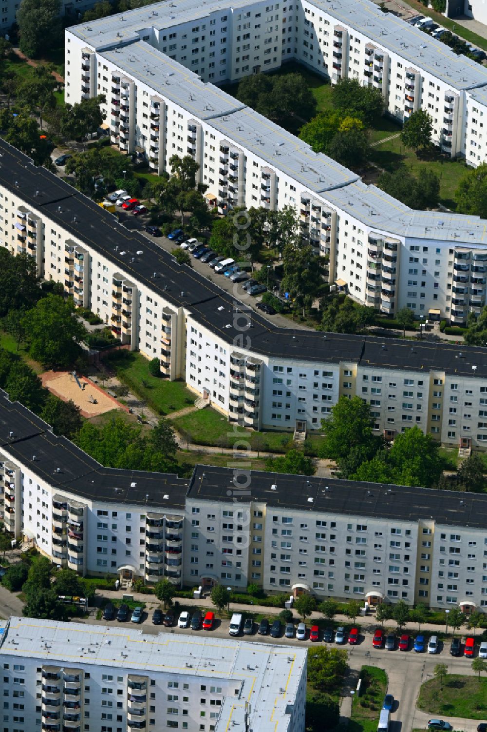 Aerial photograph Berlin - Residential area of industrially manufactured settlement in the district Hohenschoenhausen in Berlin, Germany