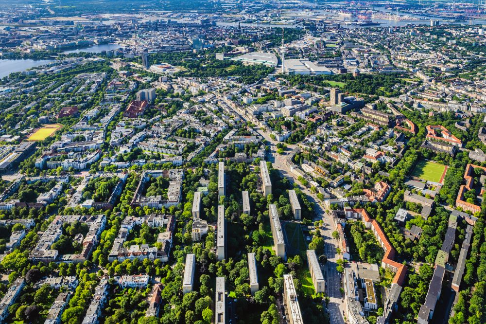 Aerial image Hamburg - Skyscrapers in the residential area of industrially manufactured settlement with dem Bezirksont Eimsbuettel on Grindelberg in the district Harvestehude in Hamburg, Germany