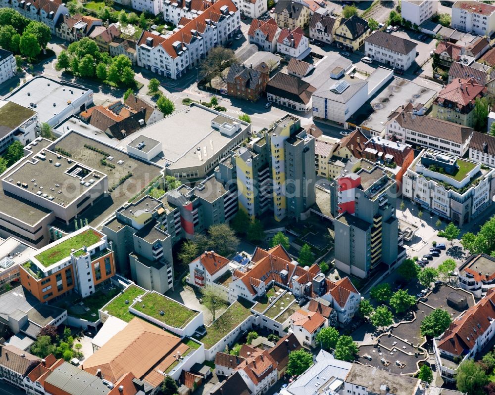 Aerial photograph Göppingen - Skyscrapers in the residential area of industrially manufactured settlement on Bleichstrasse in Goeppingen in the state Baden-Wuerttemberg, Germany