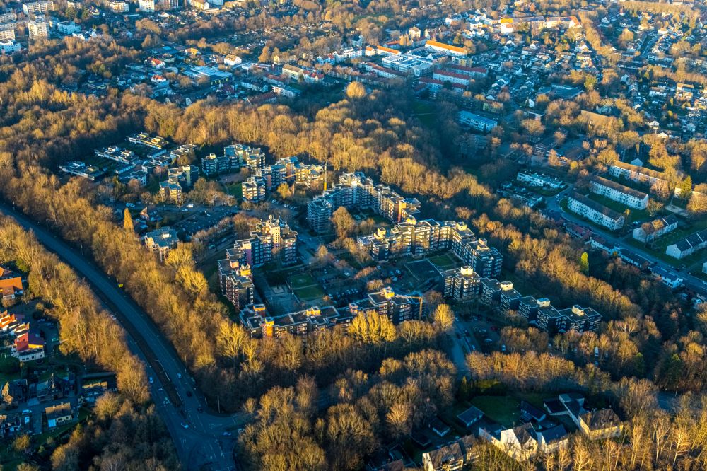 Bochum from above - Residential area of industrially manufactured settlement on street Sonnenleite in the district Langendreer in Bochum at Ruhrgebiet in the state North Rhine-Westphalia, Germany