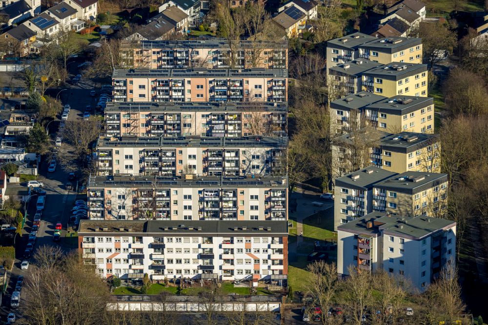 Castrop-Rauxel from the bird's eye view: Residential area of industrially manufactured settlement on street Leipziger Strasse in the district Deininghausen in Castrop-Rauxel at Ruhrgebiet in the state North Rhine-Westphalia, Germany