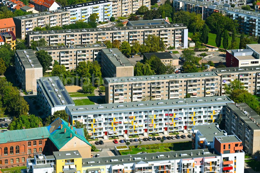 Aerial photograph Dessau - Residential area of industrially manufactured settlement on street Floessergasse - Friederikenstrasse in Dessau in the state Saxony-Anhalt, Germany