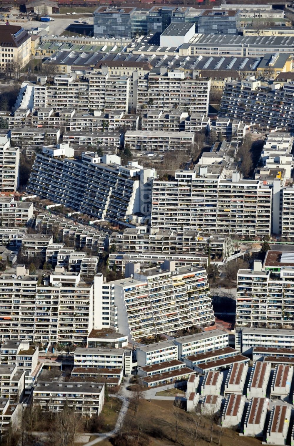 Aerial photograph München - Plattenbau- high-rise housing development at the former Olympic Village in Munich in the state of Bavaria, Germany