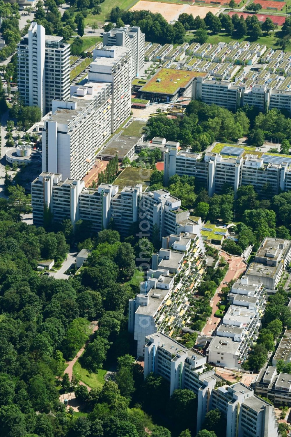 Aerial photograph München - Plattenbau- high-rise housing development at the former Olympic Village in Munich in the state of Bavaria, Germany