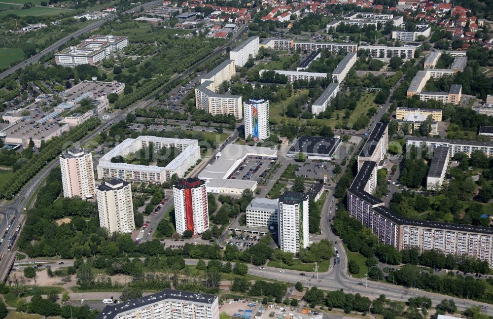 Erfurt from above - Skyscrapers in the residential area of industrially manufactured settlement along the Strasse der Nationen in the district Moskauer Platz in Erfurt in the state Thuringia, Germany