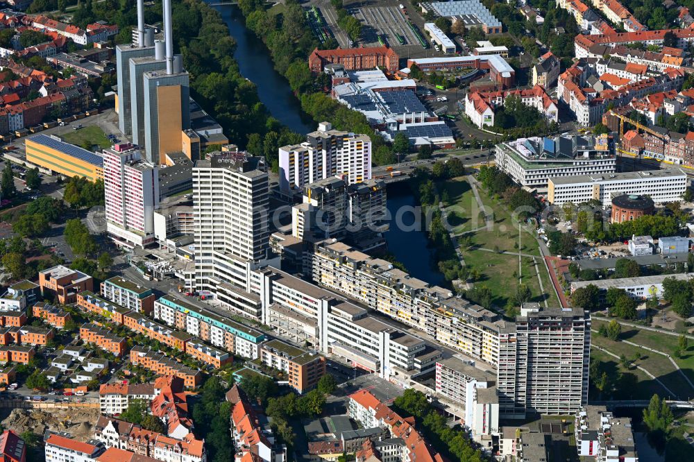 Hannover from above - Residential area of industrially manufactured settlement on street Ihmepassage in the district Linden - Mitte in Hannover in the state Lower Saxony, Germany