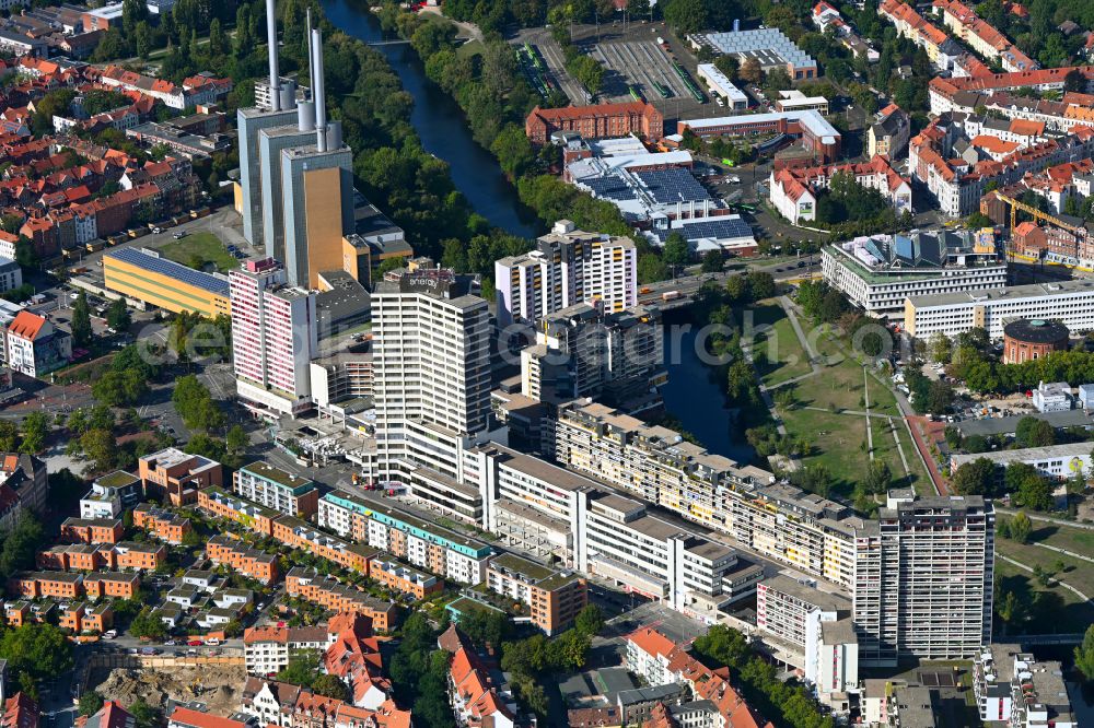 Hannover from the bird's eye view: Residential area of industrially manufactured settlement on street Ihmepassage in the district Linden - Mitte in Hannover in the state Lower Saxony, Germany
