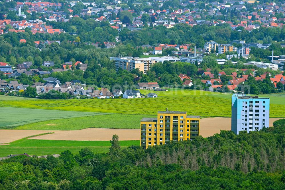 Aerial image Lemgo - Skyscrapers in the residential area of industrially manufactured settlement on street Biesterbergweg in the district Laubke in Lemgo in the state North Rhine-Westphalia, Germany