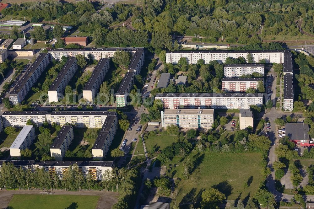 Aerial image Brandenburg an der Havel - Skyscrapers in the residential area of industrially manufactured settlement in the district Hohenstuecken in Brandenburg an der Havel in the state Brandenburg, Germany