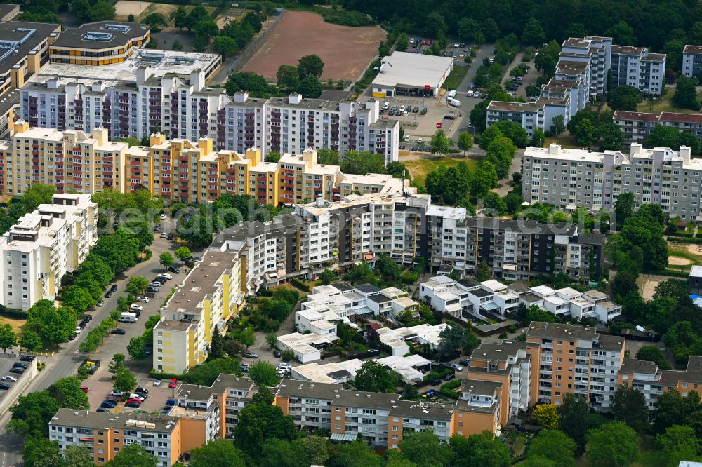 Aerial image Wolfsburg - Residential area of industrially manufactured settlement on street Jenaer Strasse in the district Westhagen in Wolfsburg in the state Lower Saxony, Germany