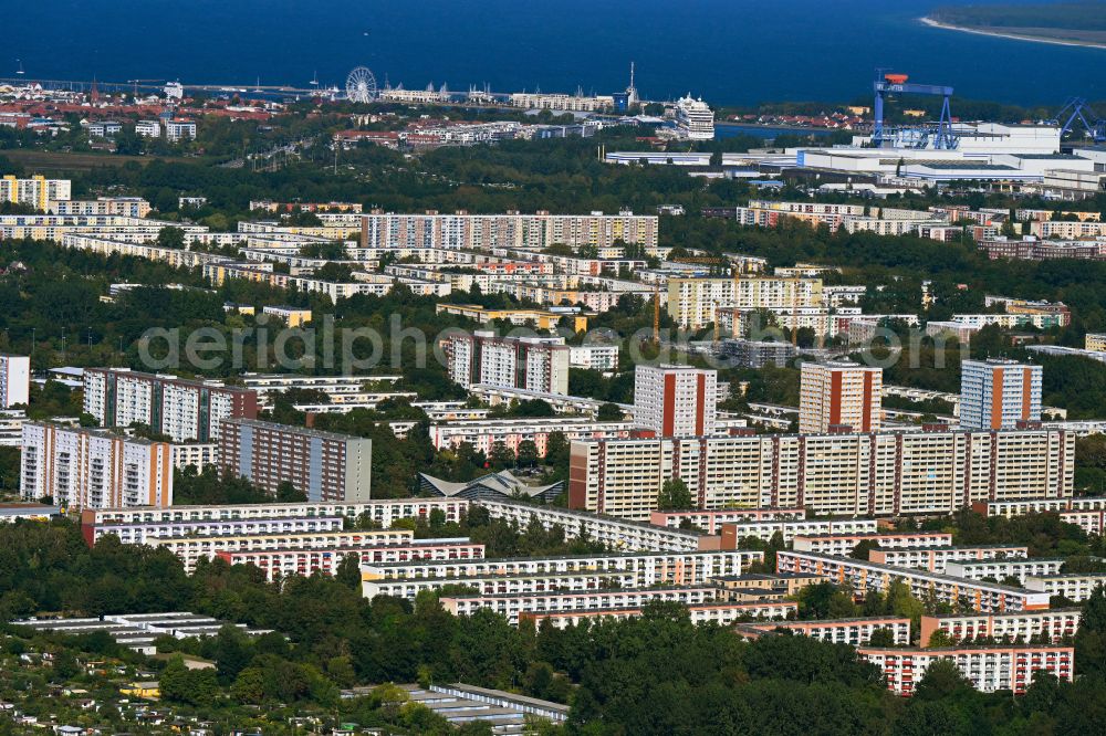 Aerial photograph Rostock - Residential area of industrially manufactured settlement in the district Luetten Klein in Rostock at the baltic sea coast in the state Mecklenburg - Western Pomerania, Germany