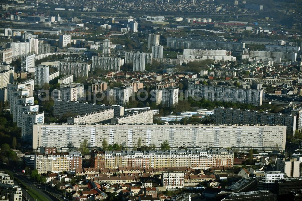 Aerial image Paris - Skyscrapers in the residential area of industrially manufactured settlement on Rue du 8 Mai 1945 in Paris in Ile-de-France, France