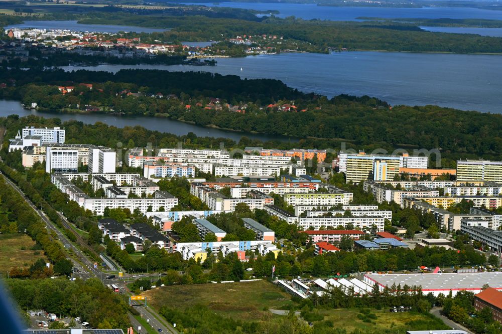 Schwerin from the bird's eye view: Residential area of industrially manufactured settlement on street Dr.-Martin-Luther-King-Strasse in Schwerin in the state Mecklenburg - Western Pomerania, Germany
