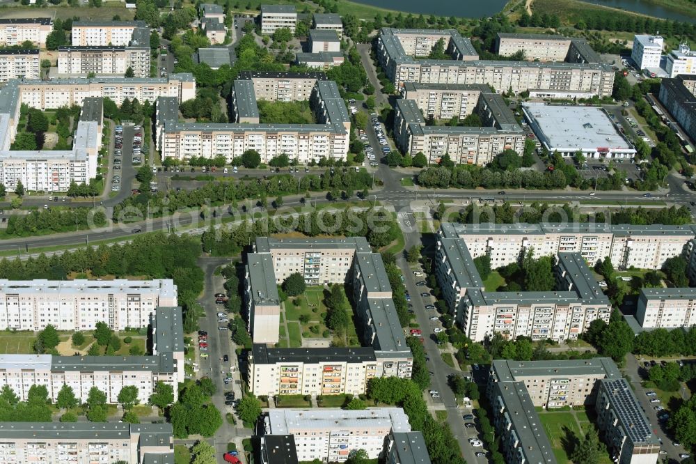 Aerial photograph Leipzig - Skyscrapers in the residential area of industrially manufactured settlement destrict Paunsdorf in Leipzig in the state Saxony