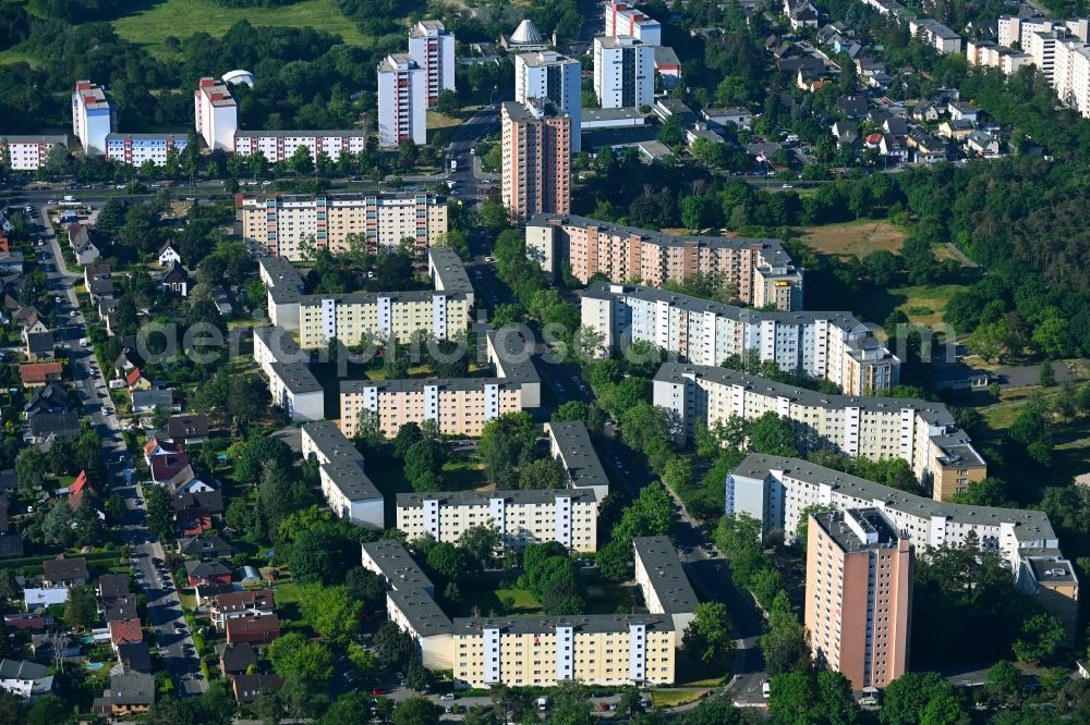 Aerial image Berlin - Skyscrapers in the residential area of industrially manufactured settlement on Wasserwerkstrasse in the district Falkenhagener Feld in Berlin, Germany