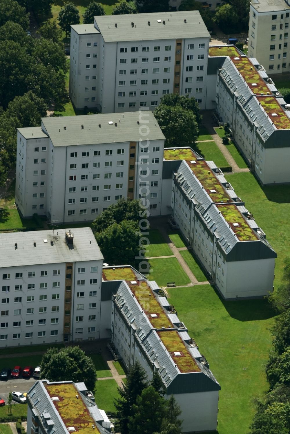 Aerial image Berlin - Skyscrapers in the residential area of industrially manufactured settlement Wedellstrasse in the district Bezirk Steglitz-Zehlendorf in Berlin, Germany