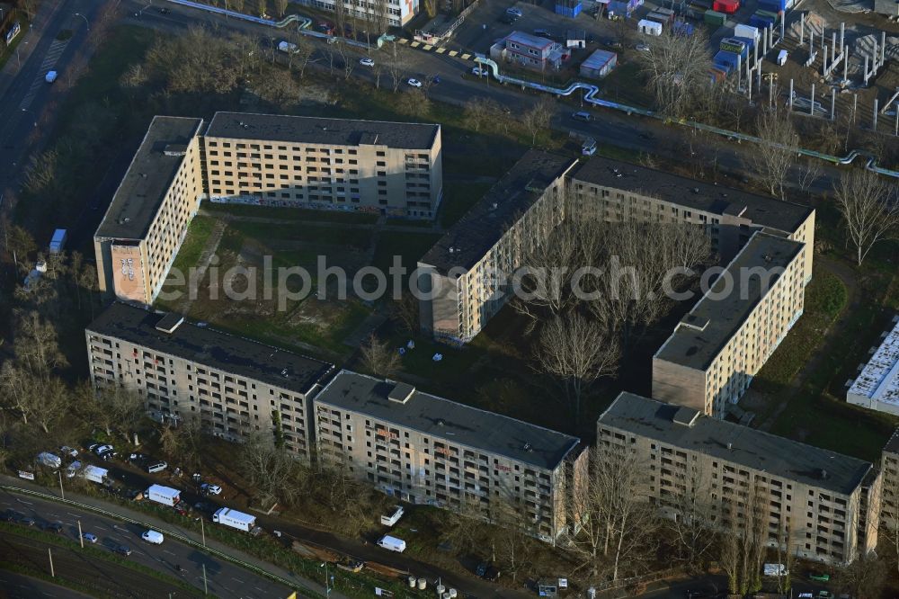Berlin from the bird's eye view: Building ruin of the empty prefabricated apartment building Wartenberger Strasse - Wollenberger Strasse in the district Hohenschoenhausen in Berlin, Germany