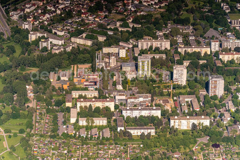 Aerial photograph Freiburg im Breisgau - Residential area of industrially manufactured settlement in the district Weingarten in Freiburg im Breisgau in the state Baden-Wuerttemberg, Germany