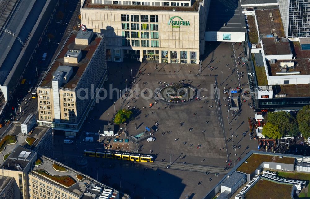Aerial photograph Berlin - Place Ensemble Alexander's place in the city centre centre in Berlin, Germany. In the background the department store Galeria Purchase court. On the left the Berolinahaus and centrally on the Alexander's place of the listed wells of the friendship between nations