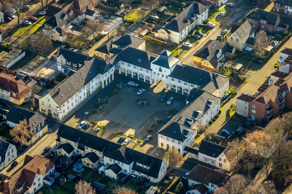 Dorsten from above - Ensemble space an place Brunnenplatz in the inner city center in the district Hervest in Dorsten in the state North Rhine-Westphalia, Germany