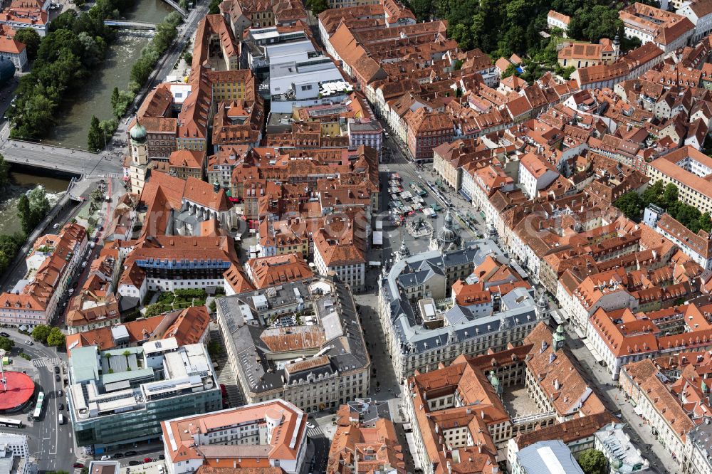 Aerial photograph Graz - Ensemble space Hauptplatz and Rathaus in the inner city center on place Hauptplatz in Graz in Steiermark, Austria
