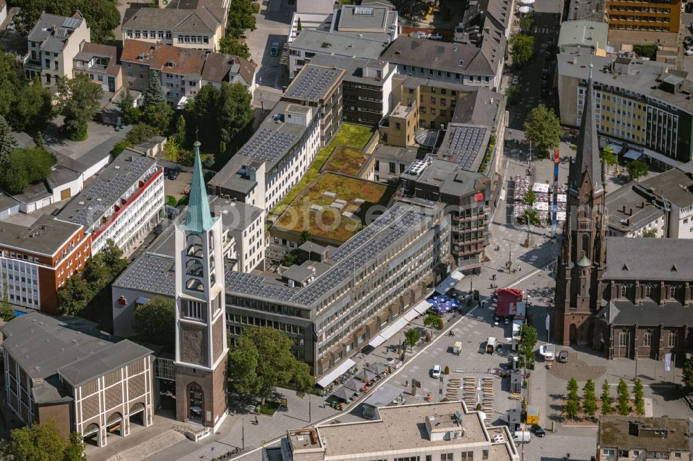 Aerial image Gelsenkirchen - Ensemble space an place Heinrich-Koenig-Platz in the inner city center in the district Gelsenkirchen-Mitte in Gelsenkirchen at Ruhrgebiet in the state North Rhine-Westphalia, Germany