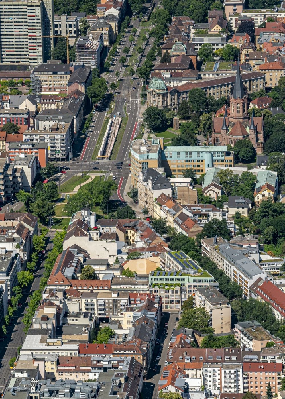 Aerial photograph Karlsruhe - Ensemble space Kaiserplatz on Muehlburger Tor in the inner city center in the district Weststadt in Karlsruhe in the state Baden-Wurttemberg, Germany