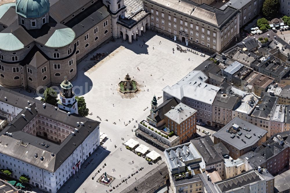 Aerial photograph Salzburg - Ensemble space an place in the inner city center on place Residenzplatz in Salzburg in Austria