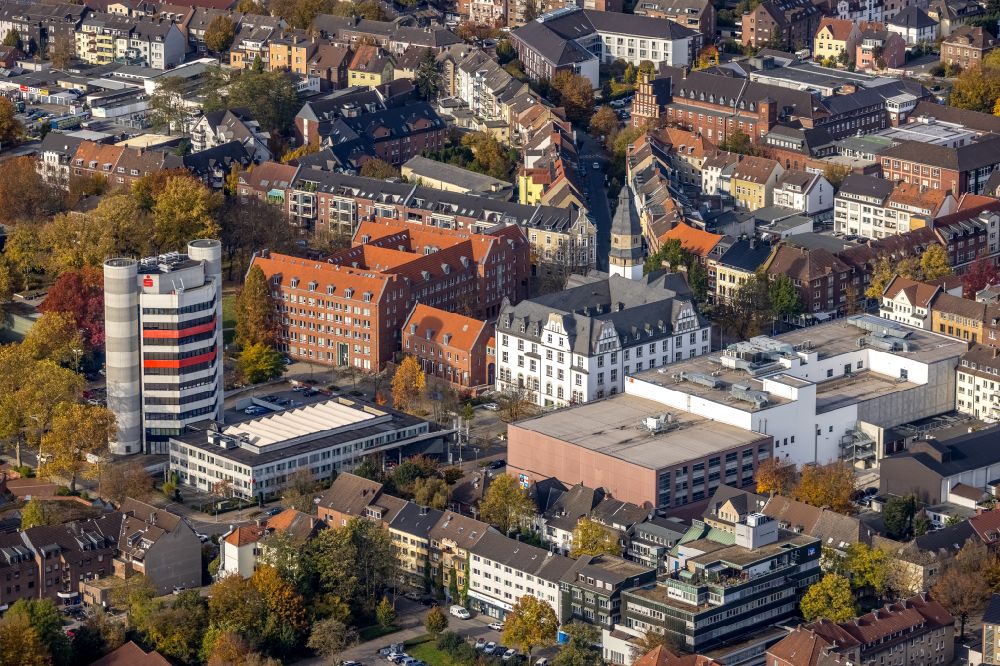Aerial photograph Gladbeck - Ensemble space Willy-Brandt-Platz with dem Rathaus in the inner city center in Gladbeck in the state North Rhine-Westphalia, Germany