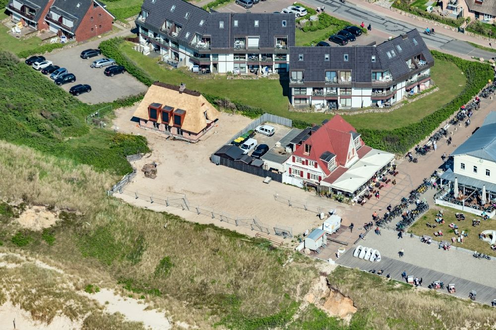 Aerial photograph Wenningstedt-Braderup (Sylt) - Promenade in Wenningstedt (Sylt) formerly Kliffkieker on the island of Sylt in the state Schleswig-Holstein, Germany
