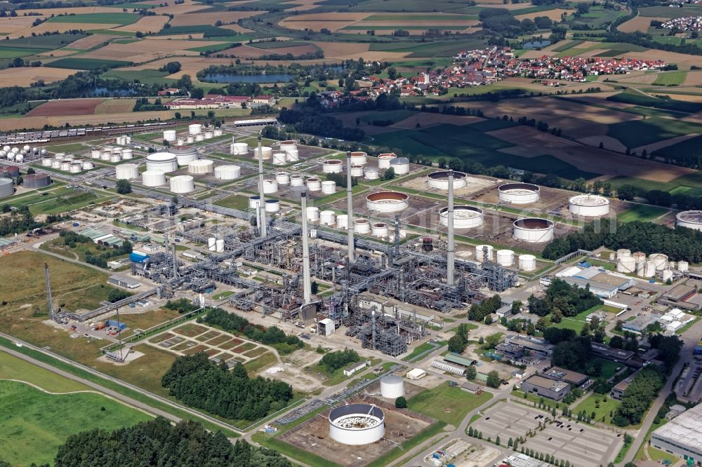 Neustadt an der Donau from the bird's eye view: Refinery equipment and management systems on the factory premises of the chemical manufacturer Bayernoil in Neustadt an der Donau in the state Bavaria