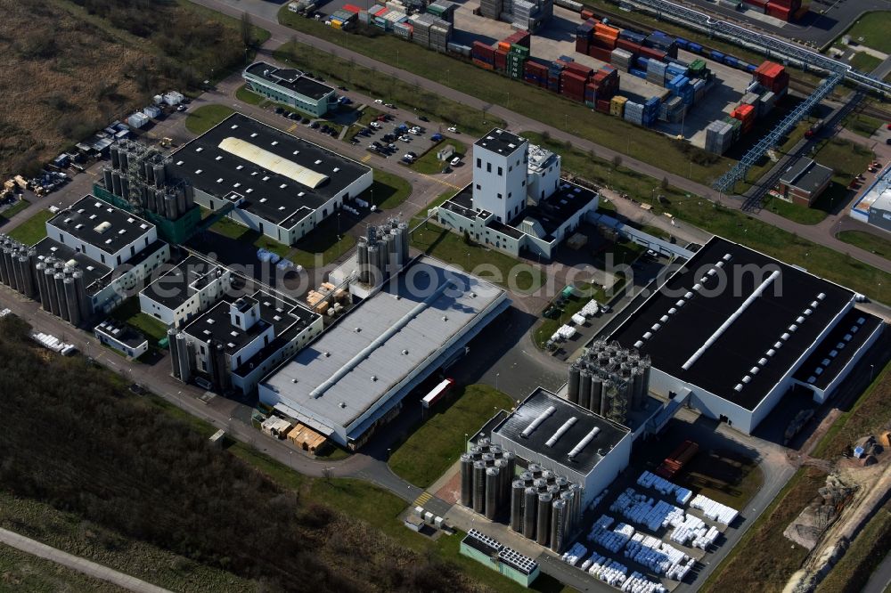 Aerial image Schkopau - Refinery equipment and management systems on the factory premises of the chemical manufacturers of RP Compounds GmbH on Value Park in Schkopau in the state Saxony-Anhalt