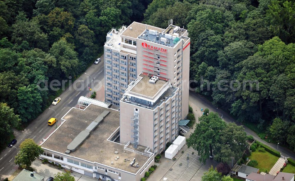 Aerial photograph Frankfurt am Main OT Nied - Ramado Hotel in the district Nied at the street Oserstrasse in Frankfurt at the Main in Hesse