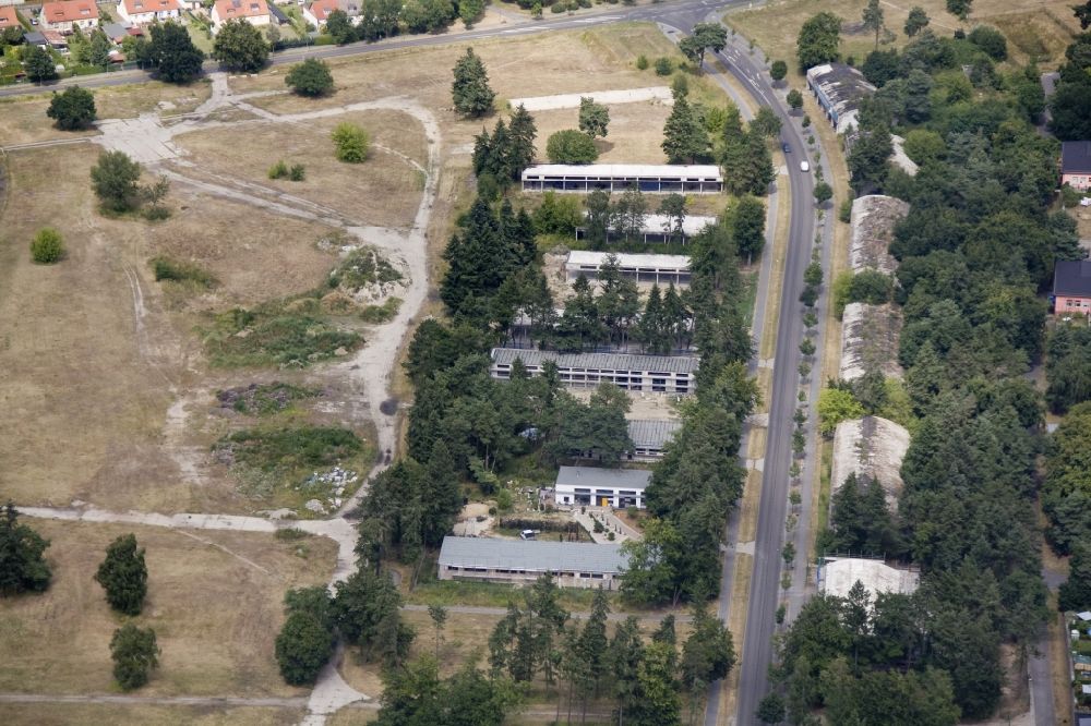 Wustermark OT Elstal from above - The peripheral development of the former Olympic Village in Elstal in Brandenburg. The original edge development is largely destroyed. Former garage areas are designed as exclusive residences