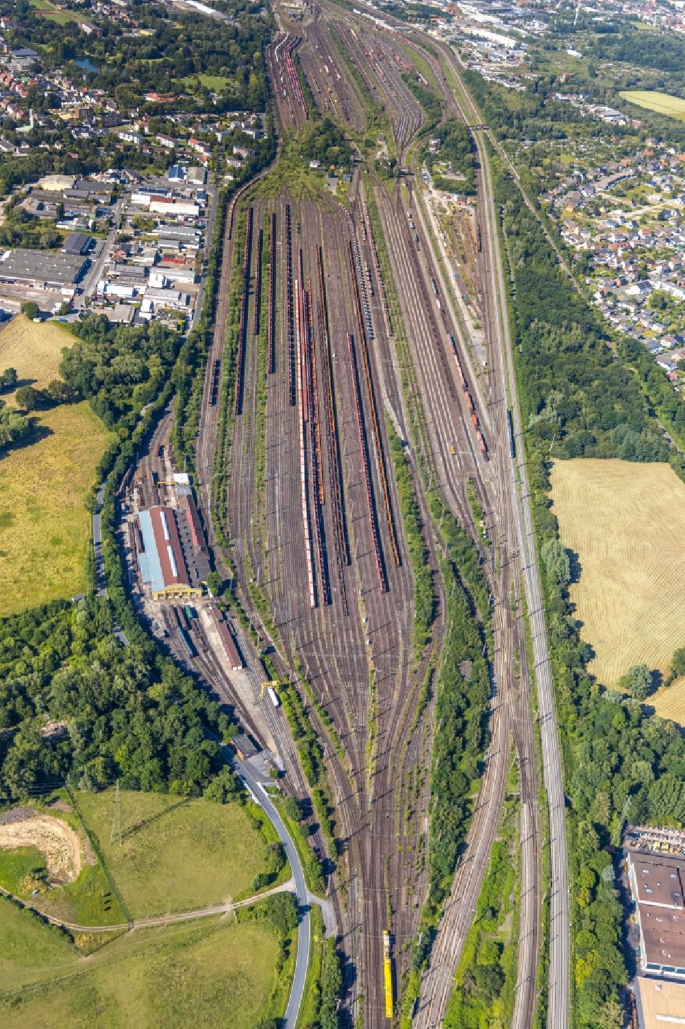 Hamm from the bird's eye view: Marshalling yard and freight station of the Deutsche Bahn in Hamm in the state North Rhine-Westphalia, Germany