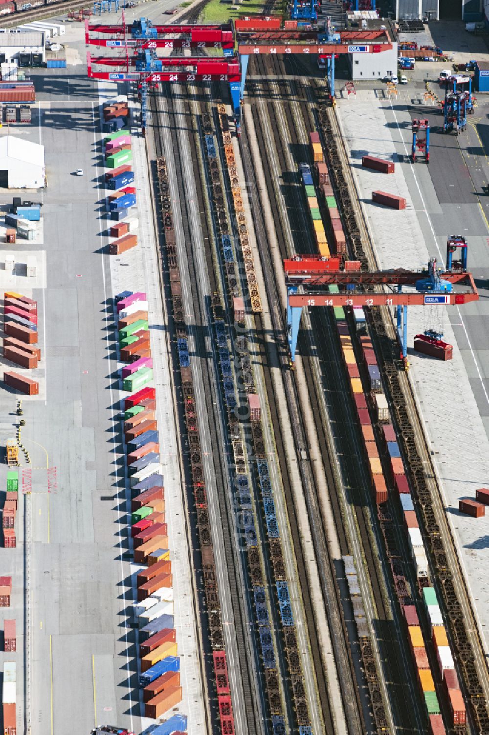 Aerial image Hamburg - Marshalling yard and freight station of the Deutsche Bahn in the district Altenwerder in Hamburg, Germany