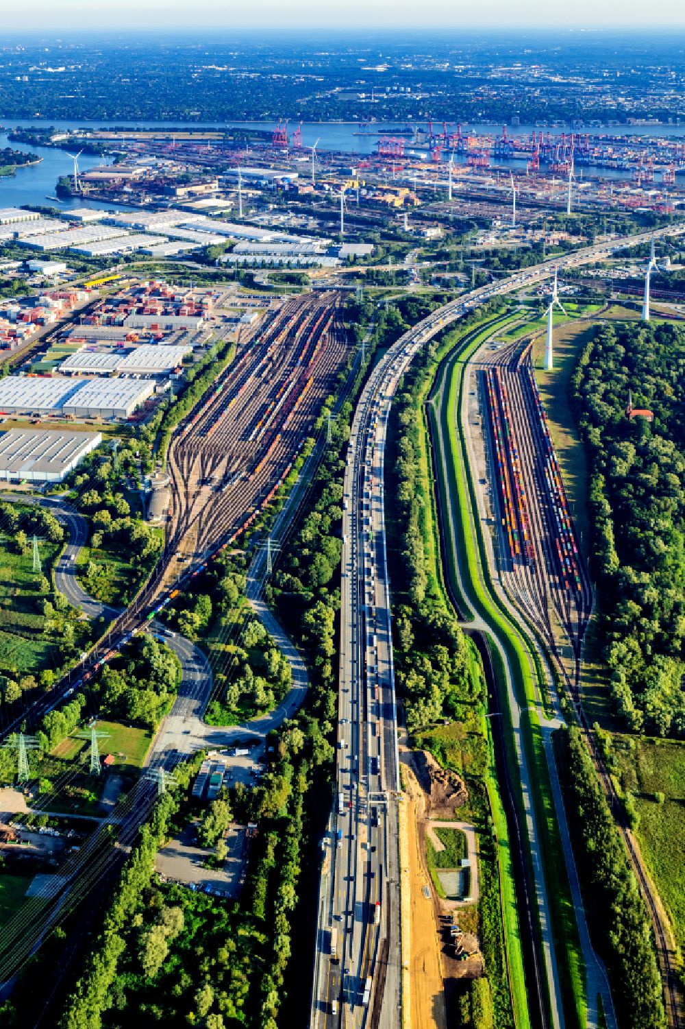 Aerial photograph Hamburg - Marshalling yard and freight station of the Deutsche Bahn on highway A7 in the district Altenwerder in Hamburg, Germany