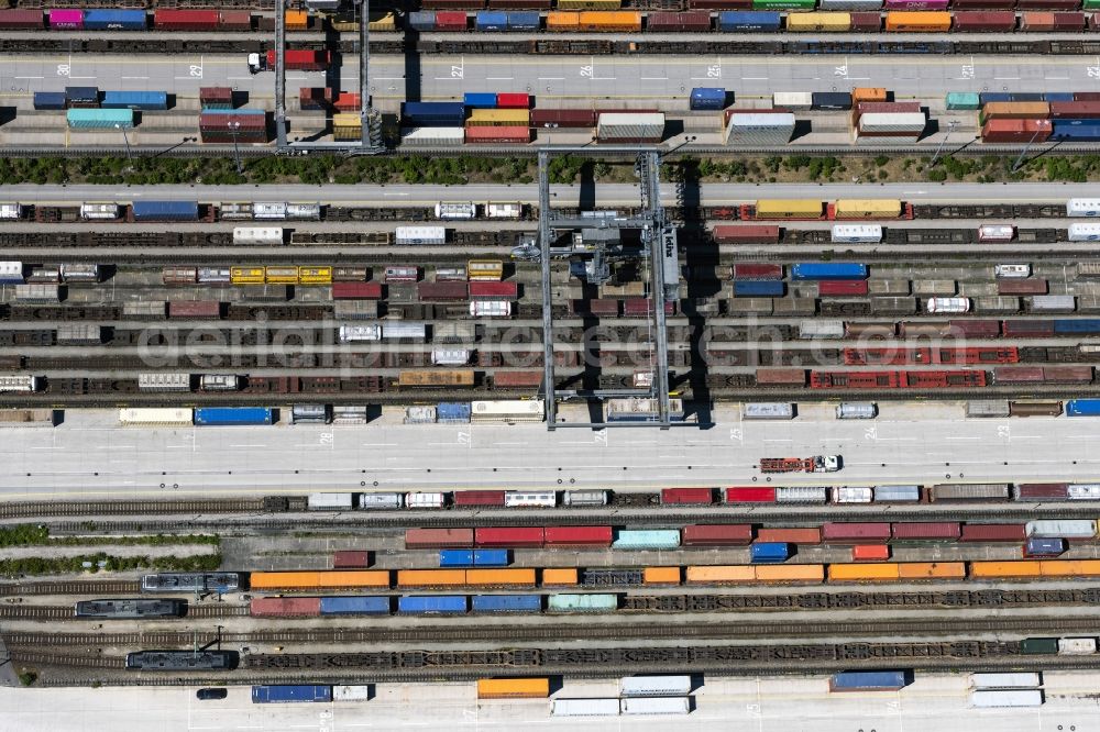 München from the bird's eye view: Marshalling yard and freight station of the Deutsche Bahn in the district Bogenhausen in Munich in the state Bavaria, Germany