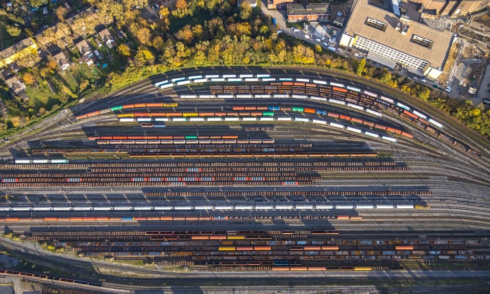 Aerial image Duisburg - Marshalling yard and freight station of the Deutsche Bahn in the district Hamborn in Duisburg in the state North Rhine-Westphalia, Germany