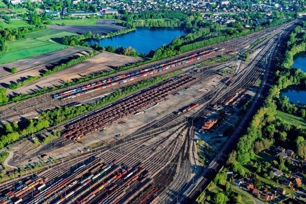 Seevetal from the bird's eye view: Marshalling yard and freight station Maschen of the Deutsche Bahn in the district Maschen in Seevetal in the state Lower Saxony, Germany