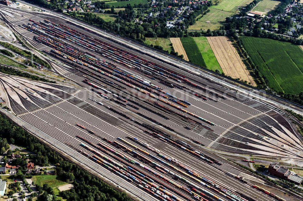 Seevetal from the bird's eye view: Marshalling yard and freight station on street Zur Viehtrift in the district Maschen in Seevetal in the state Lower Saxony, Germany