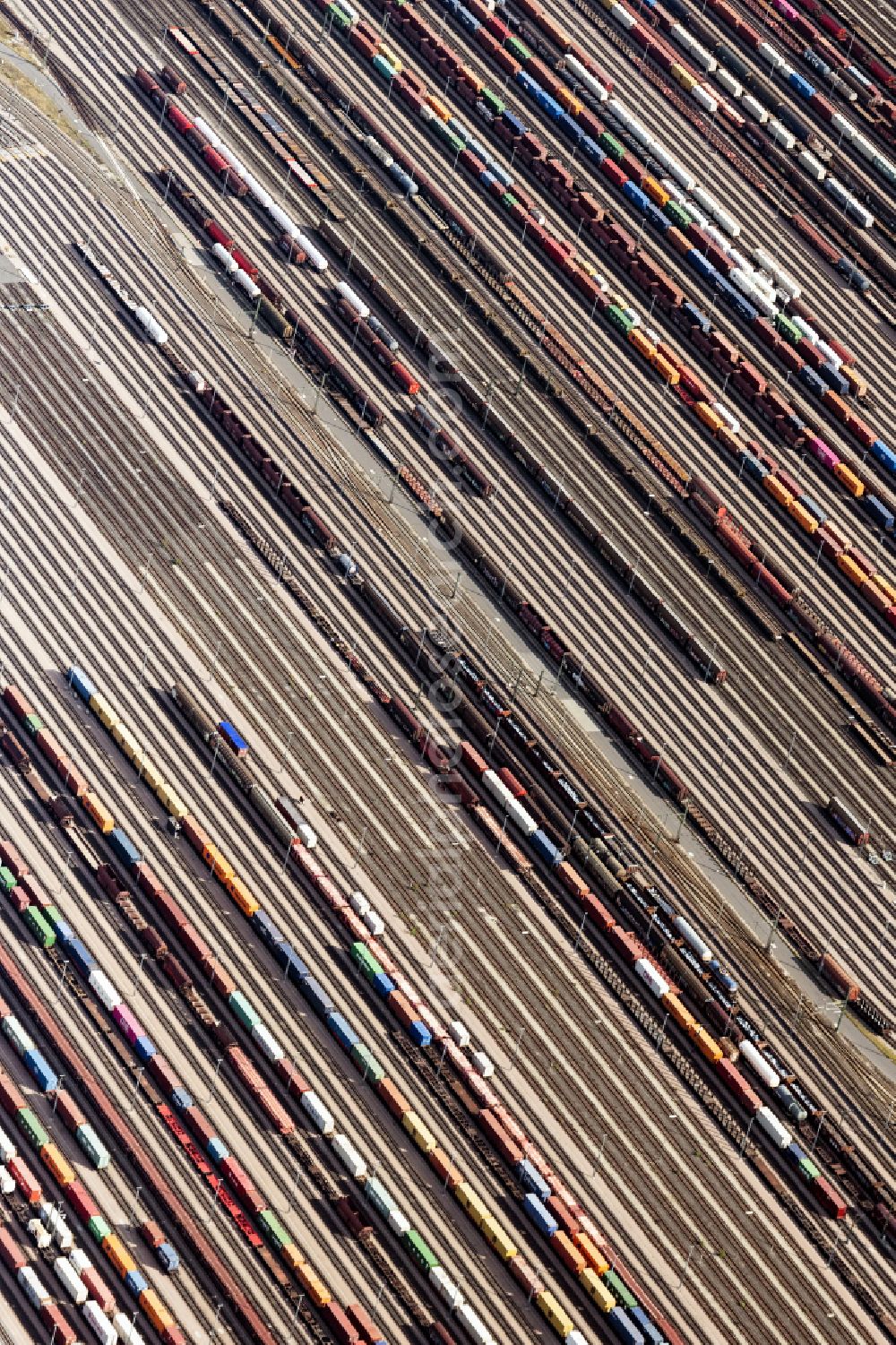 Aerial photograph Seevetal - Marshalling yard and freight station on street Zur Viehtrift in the district Maschen in Seevetal in the state Lower Saxony, Germany