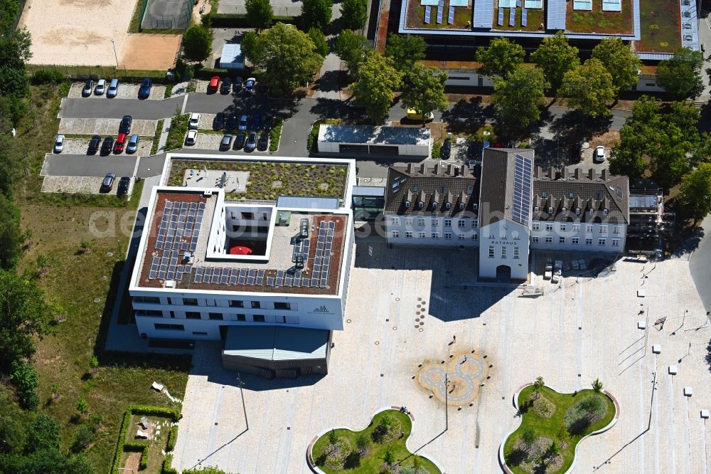 Hohen Neuendorf from the bird's eye view: Town Hall building of the city administration on Triftstrasse in Hohen Neuendorf in the state Brandenburg, Germany