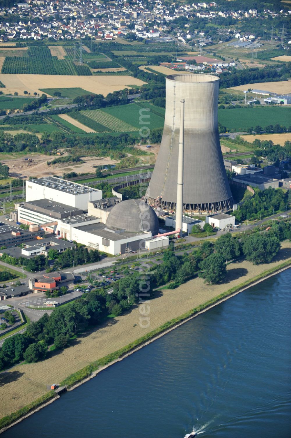 Aerial photograph Mülheim-Kärlich - Building remains of the reactor units and facilities of the NPP nuclear power plant on street K44 in Muelheim-Kaerlich in the state Rhineland-Palatinate, Germany
